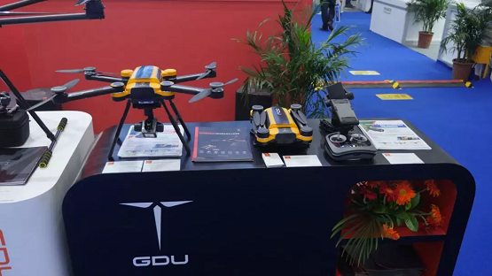 深圳国际无人机展：普宙行业无人机SAGA和D6B 爆了！
