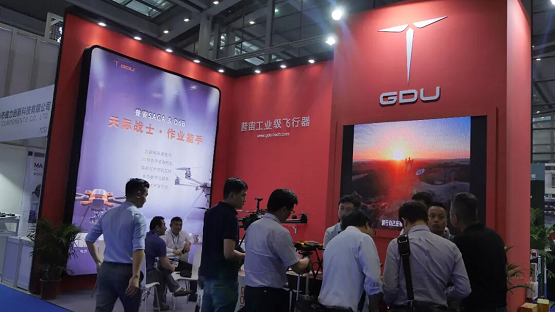 深圳国际无人机展：普宙行业无人机SAGA和D6B 爆了！