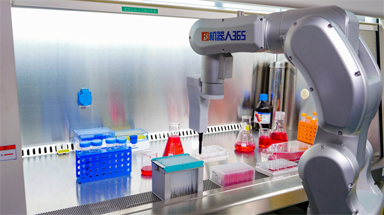 松山湖机器人365交付干细胞产品线，助推中国生命科学产业发展