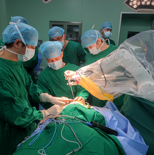 广州医科大学附属脑科医院神经外科成功开展2例机器人辅助DBS手术