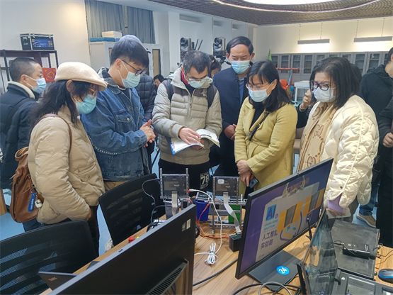 威盛助力武汉市中小学AI实验教学落地赋能