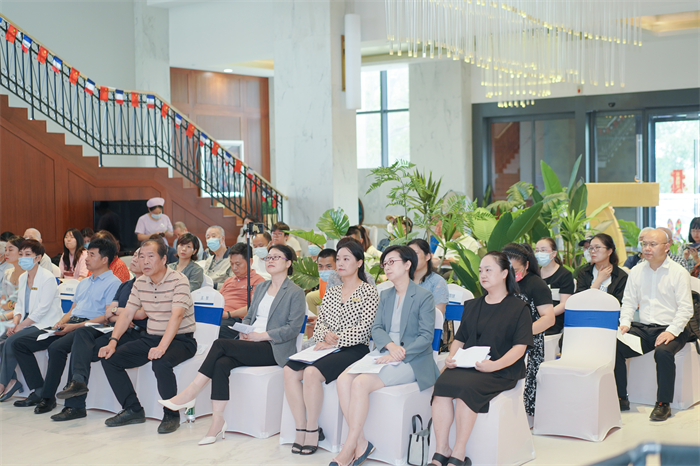 南京欧葆庭首发认知症照护手册，采用非药物疗法呵护老年人健康