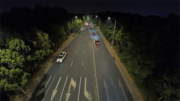合肥高新区新型路灯“上岗”，智慧照明助力城市节能焕新