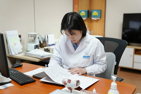 广州验配OK镜医院哪家好？广州爱尔眼科个性化方案助孩子稳住视力