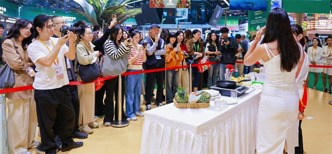 定义水果品质新高度,都乐“匠心封神”盛宴点亮进博