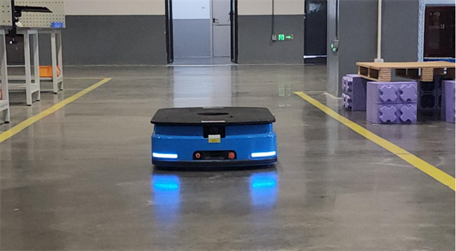 芯动源机器人AMR ，赋能光伏产业高效柔性生产