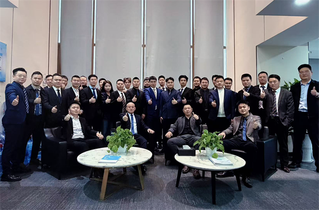 旌旗廿载,科曼医疗黄军:拓荒 守城 向山行
